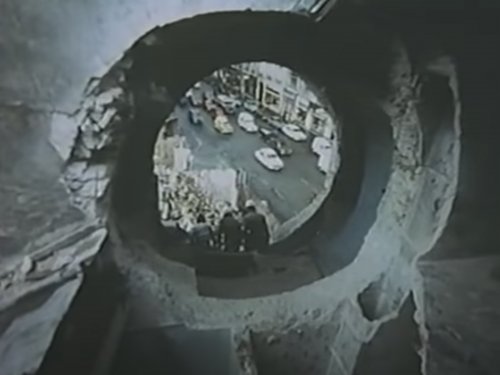 Gordon Matta Clark - Conical Intersect, 1975